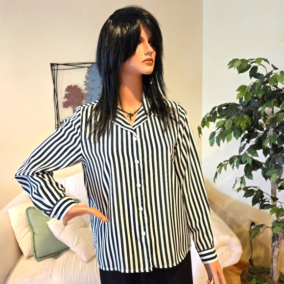 Leslie Fay Black & White Striped Woman's Ling Sleeve Blouse Size 8 Petite - Picture 8 of 16